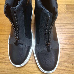 Women's boots size 9 mixed number 6